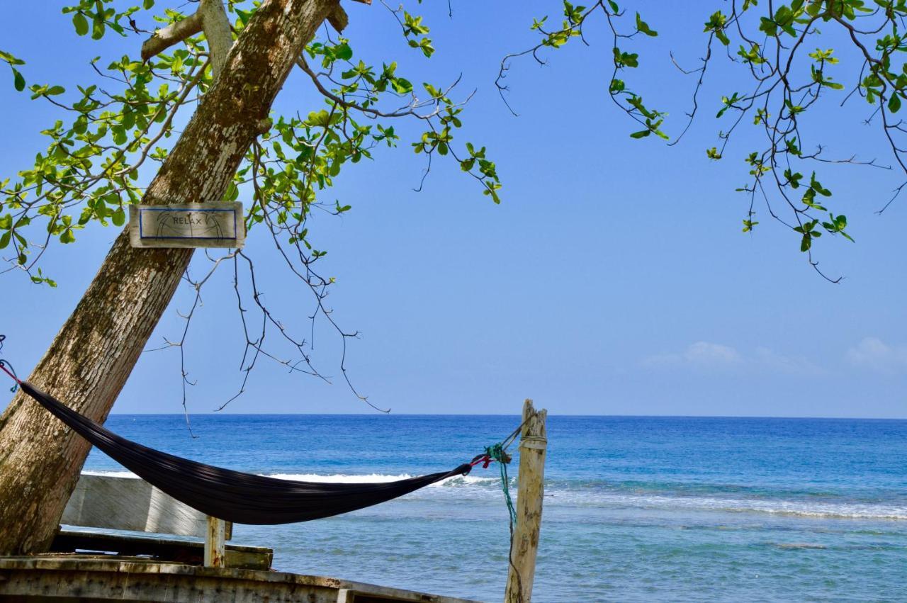 Pristine Paradise Dive Resort - Togean Islands, Una Una Pulau Unauna Luaran gambar