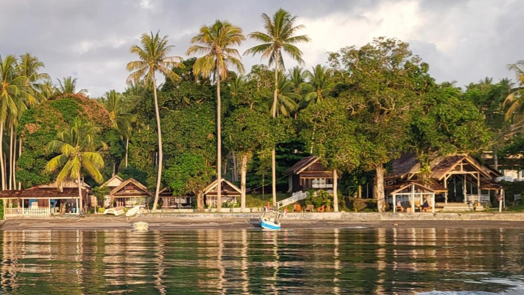 Pristine Paradise Dive Resort - Togean Islands, Una Una Pulau Unauna Luaran gambar