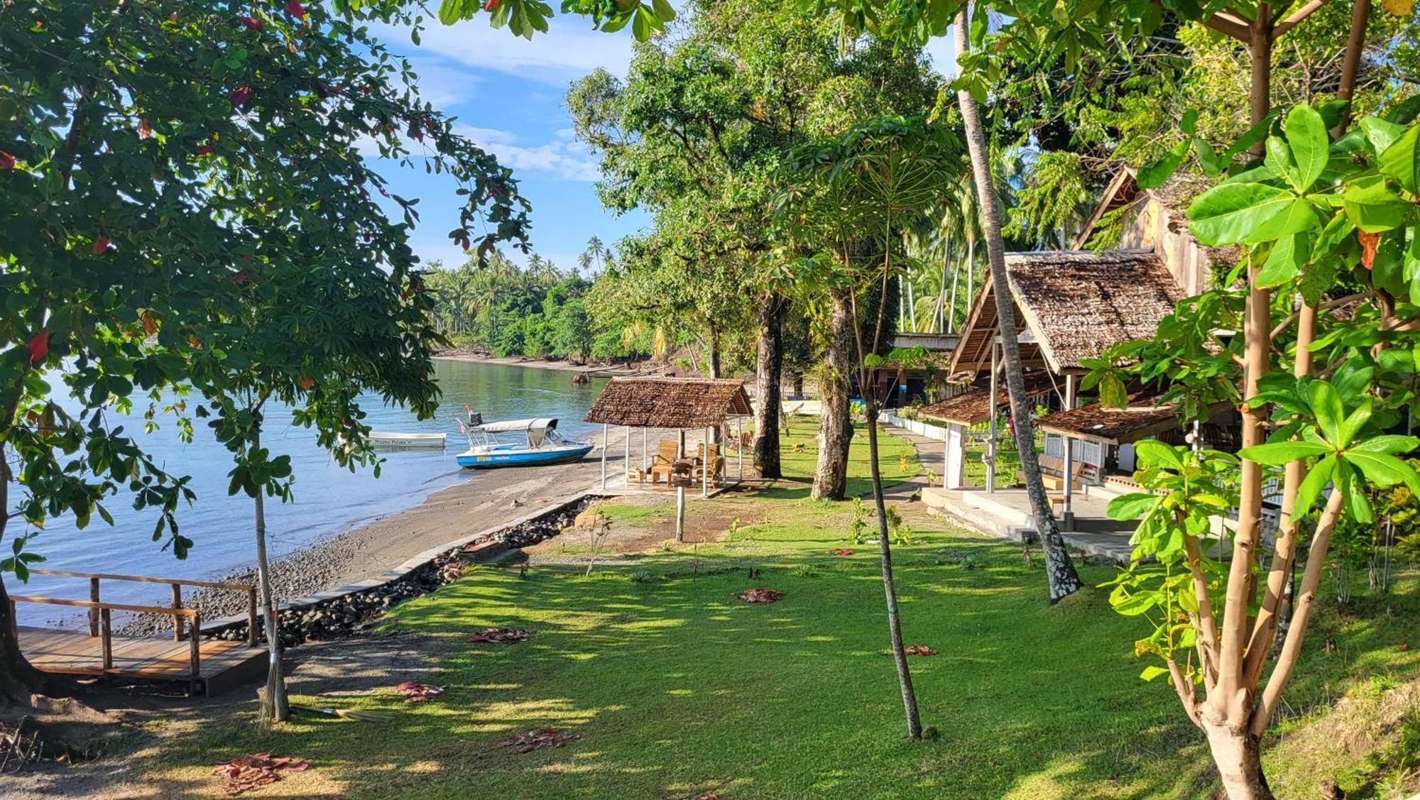 Pristine Paradise Dive Resort - Togean Islands, Una Una Pulau Unauna Luaran gambar