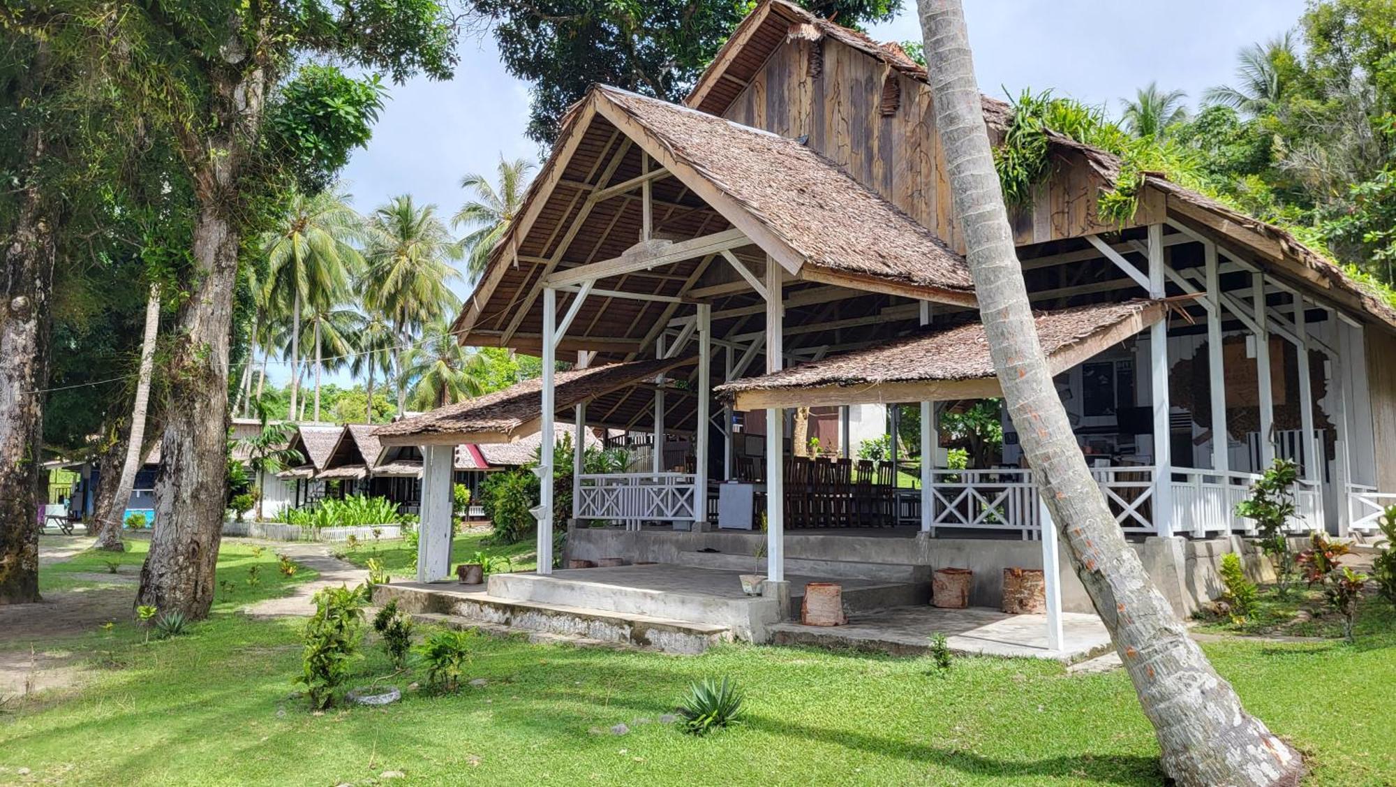 Pristine Paradise Dive Resort - Togean Islands, Una Una Pulau Unauna Luaran gambar