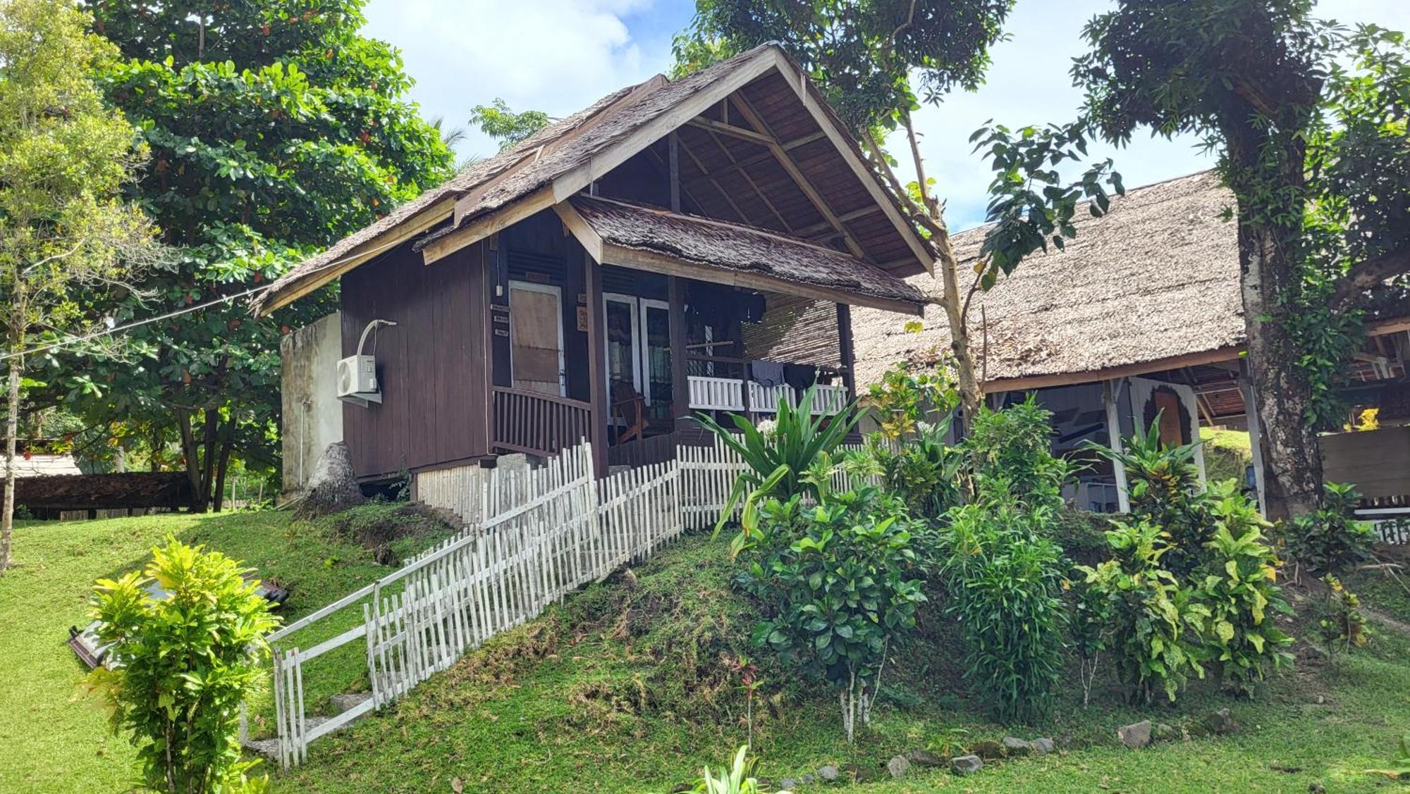 Pristine Paradise Dive Resort - Togean Islands, Una Una Pulau Unauna Luaran gambar